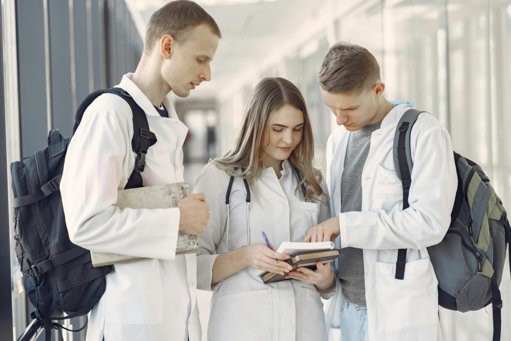 MBBS Abroad: Options for Pakistani Students in Bulgaria, Gre­ece, and Romania